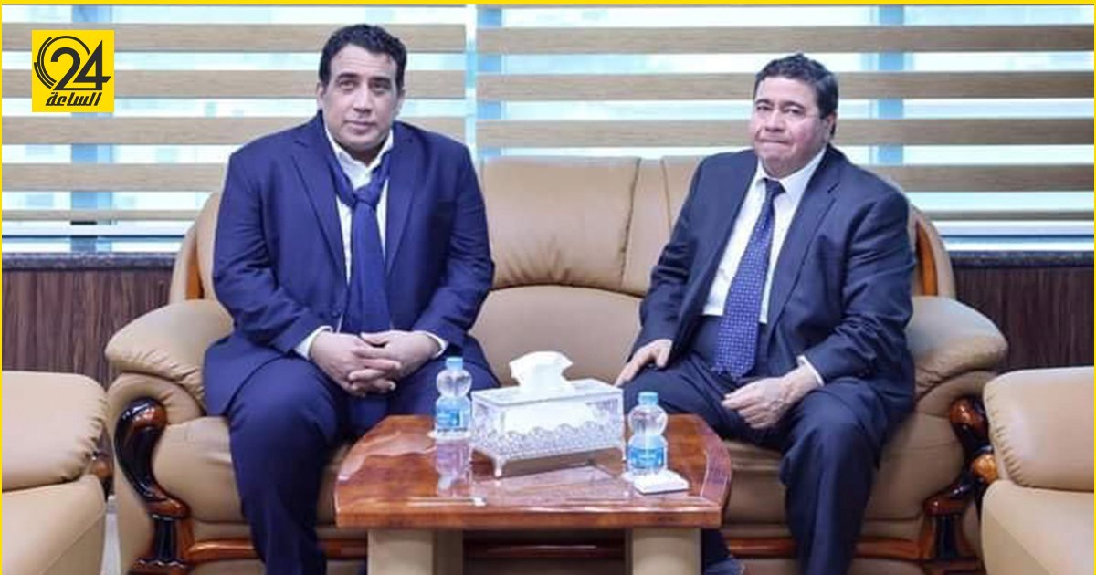 المنفي